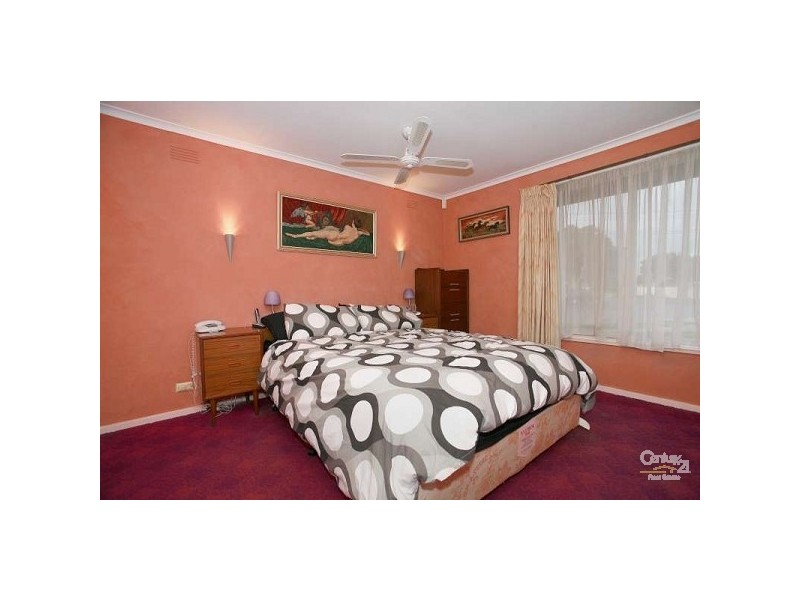 30 Cosier Drive, Noble Park VIC 3174