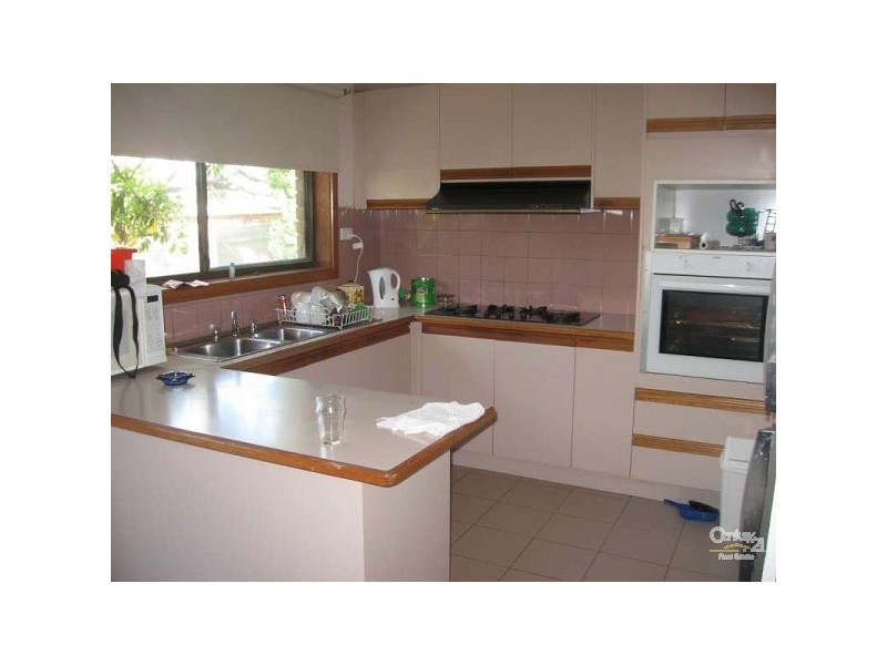 1/3 Lesley Grove, Noble Park VIC 3174