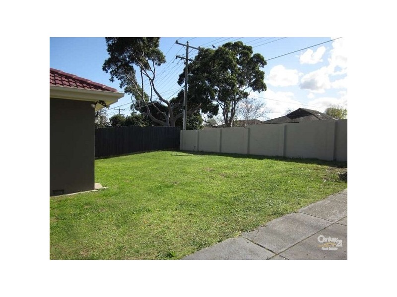 28 Coolavin Road, Noble Park North VIC 3174