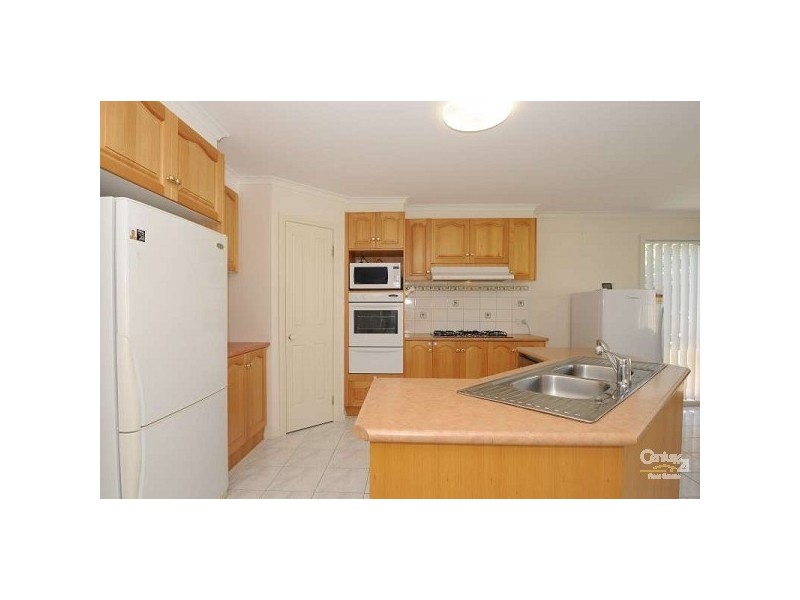 3 Daffodil Crt, Endeavour Hills VIC 3802