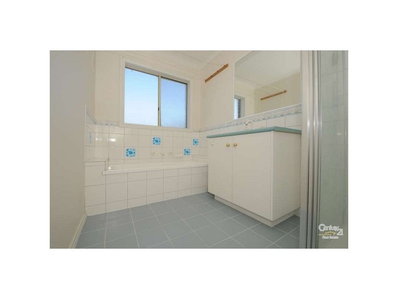 3 Daffodil Crt, Endeavour Hills VIC 3802