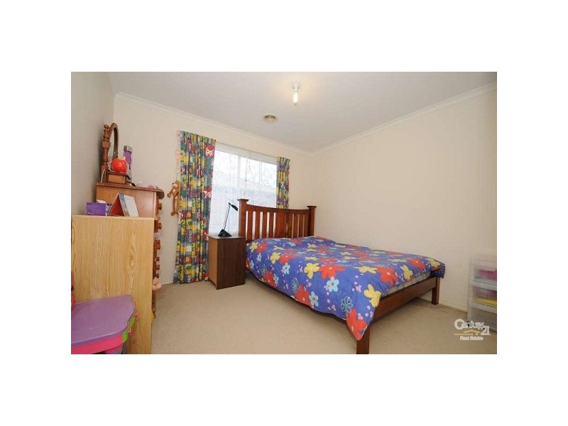 3 Daffodil Crt, Endeavour Hills VIC 3802