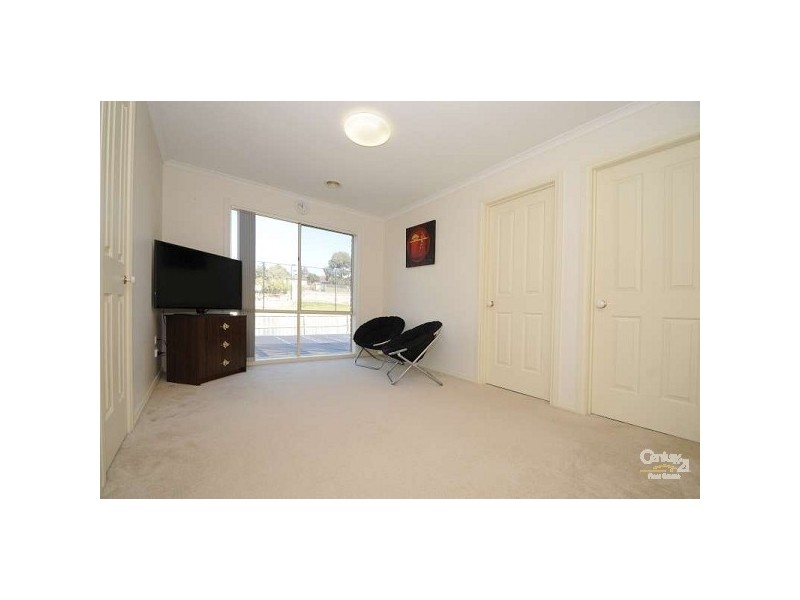 3 Daffodil Crt, Endeavour Hills VIC 3802