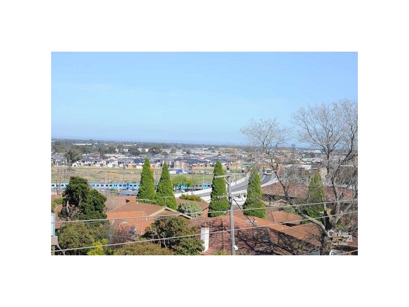 28/2-4 Hutton Street, Dandenong VIC 3175