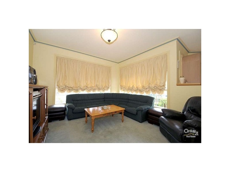 84 Dandelion Drive, Rowville VIC 3178