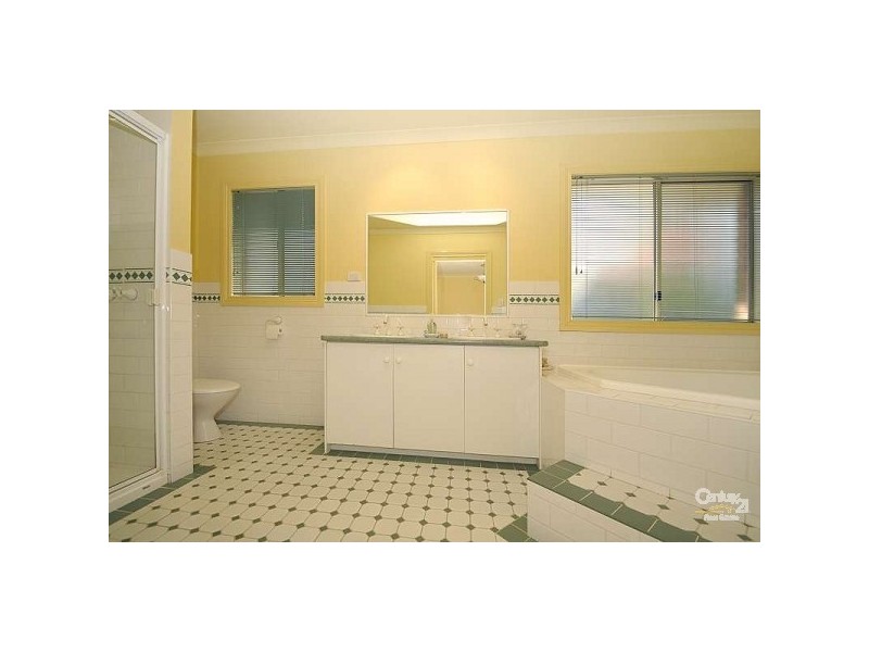 84 Dandelion Drive, Rowville VIC 3178