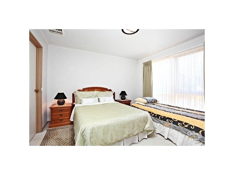 1 Harrow Place, Endeavour Hills VIC 3802
