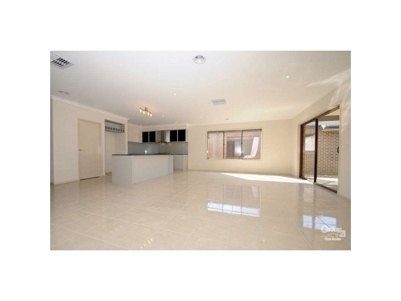 140 Clarendon Drive, Keysborough VIC 3173