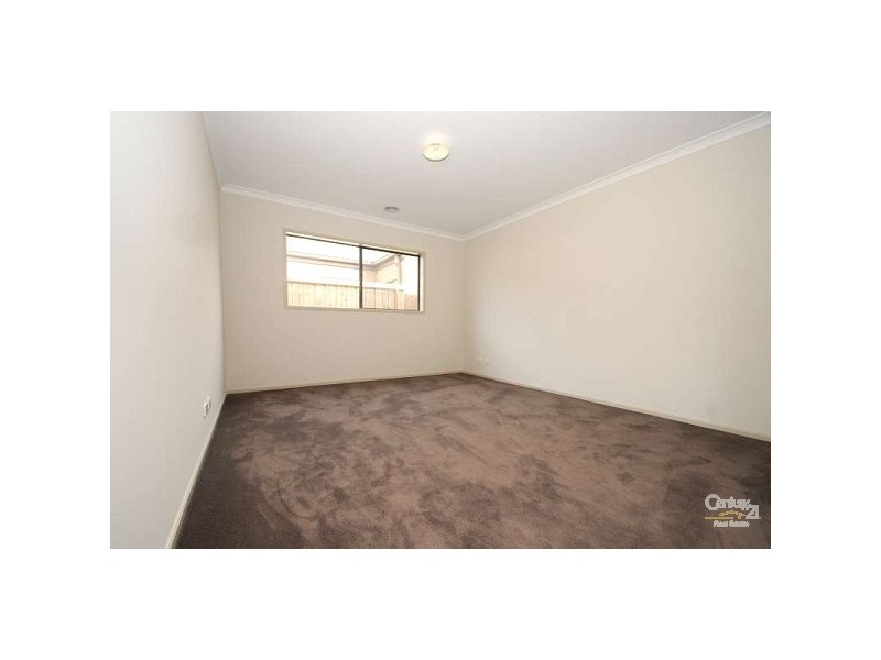 140 Clarendon Drive, Keysborough VIC 3173