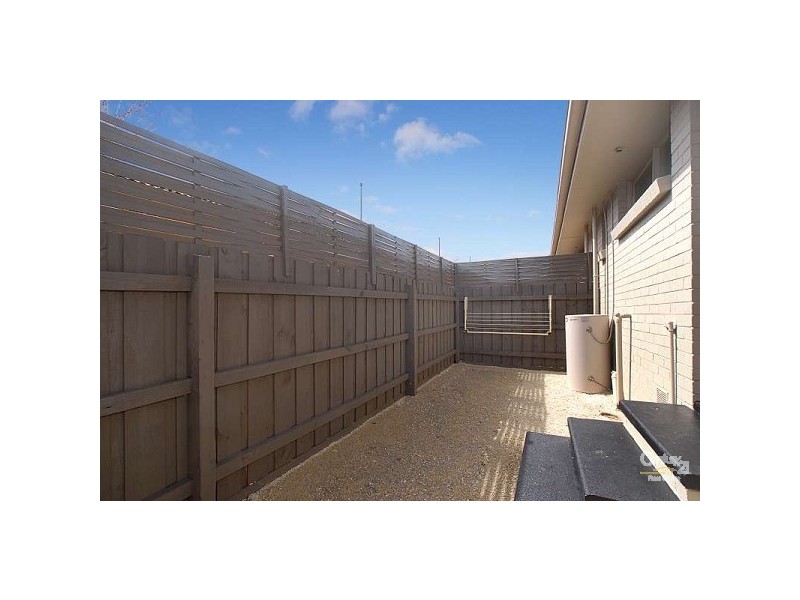 3/28 Vincent Crescent, Noble Park VIC 3174