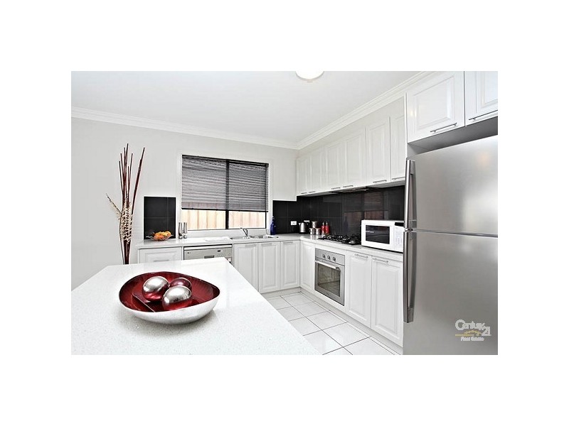 27 Cafardi Boulevard, Keysborough VIC 3173