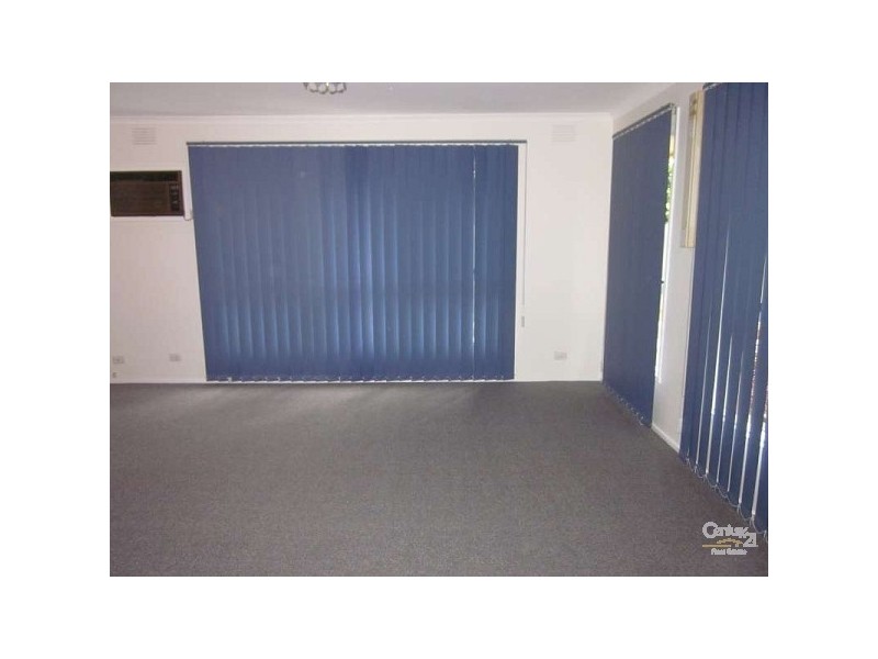 19 Ainsleigh Court, Cranbourne VIC 3977