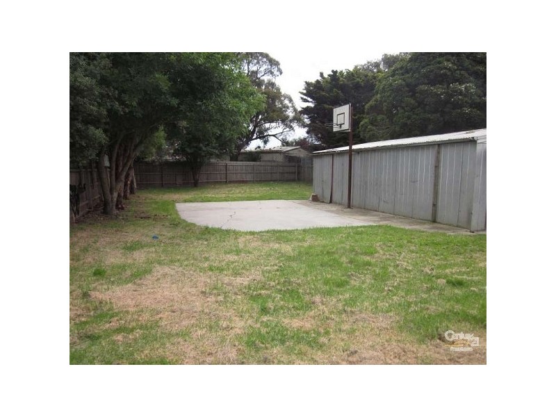 19 Ainsleigh Court, Cranbourne VIC 3977