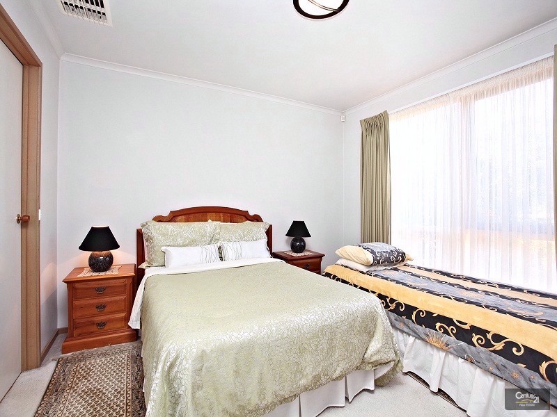 1 Harrow Place, Endeavour Hills VIC 3802