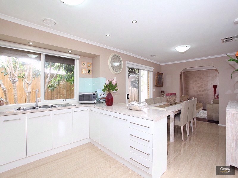 2/25 Ellt Crescent, Noble Park VIC 3174