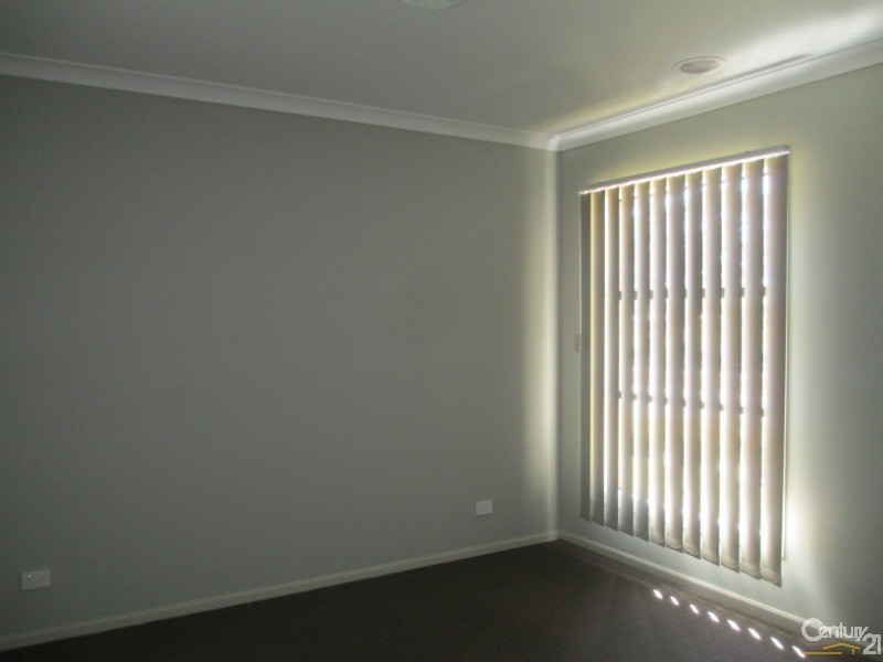 170 Mountain View Boulevard, Cranbourne North VIC 3977