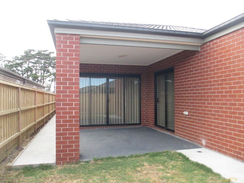 170 Mountain View Boulevard, Cranbourne North VIC 3977