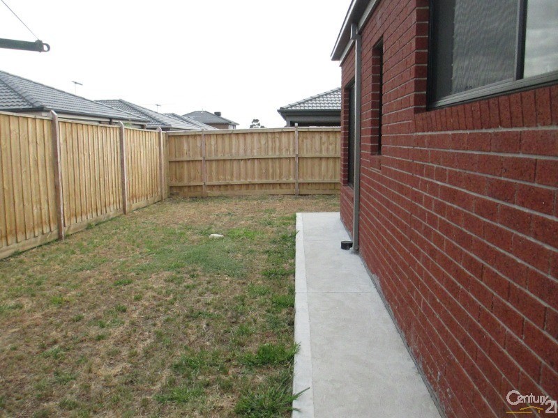 170 Mountain View Boulevard, Cranbourne North VIC 3977