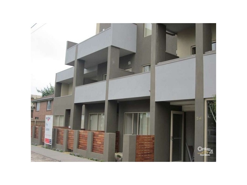 28/2-4 Hutton Street, Dandenong VIC 3175