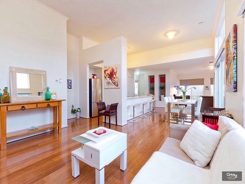 15 Cottongum Ave, Keysborough VIC 3173