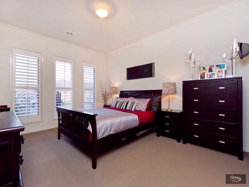 15 Cottongum Ave, Keysborough VIC 3173