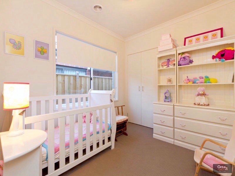 15 Cottongum Ave, Keysborough VIC 3173