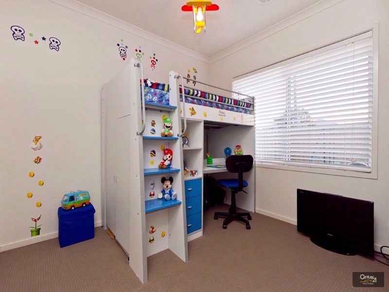 15 Cottongum Ave, Keysborough VIC 3173