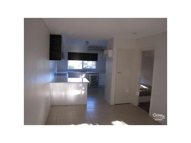 2/293 Nepean Hwy, Seaford VIC 3198
