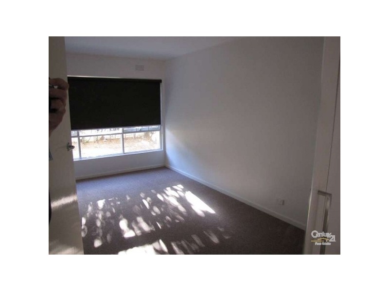 2/293 Nepean Hwy, Seaford VIC 3198