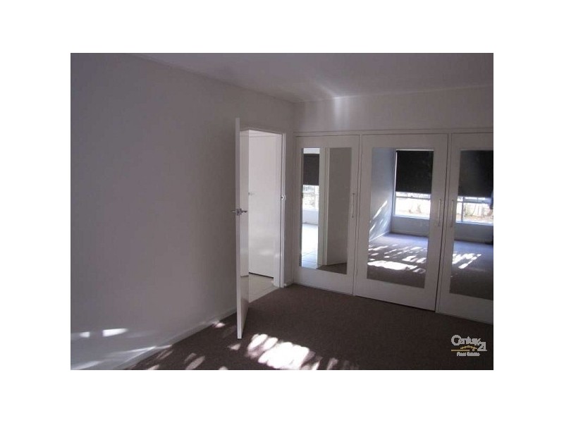2/293 Nepean Hwy, Seaford VIC 3198