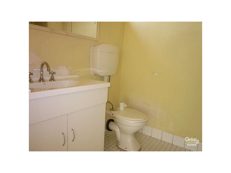 2/30 Kelvinside Road, Noble Park VIC 3174