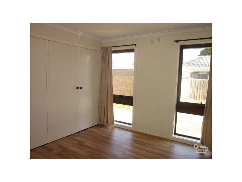 2/41 St James Avenue, Springvale VIC 3171