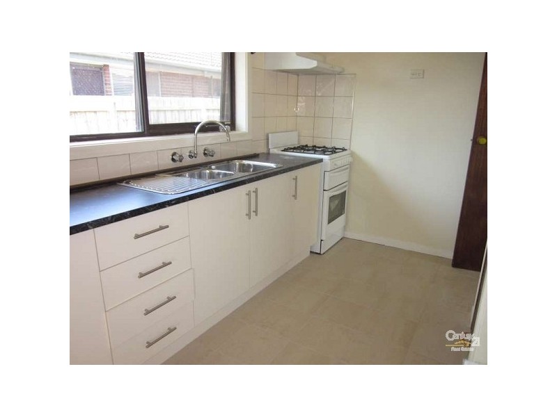 2/41 St James Avenue, Springvale VIC 3171