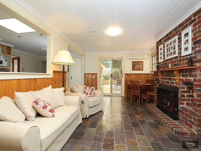 9 Patterson Court, Endeavour Hills VIC 3802