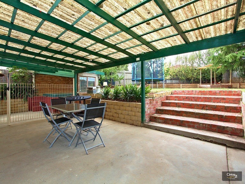 9 Patterson Court, Endeavour Hills VIC 3802