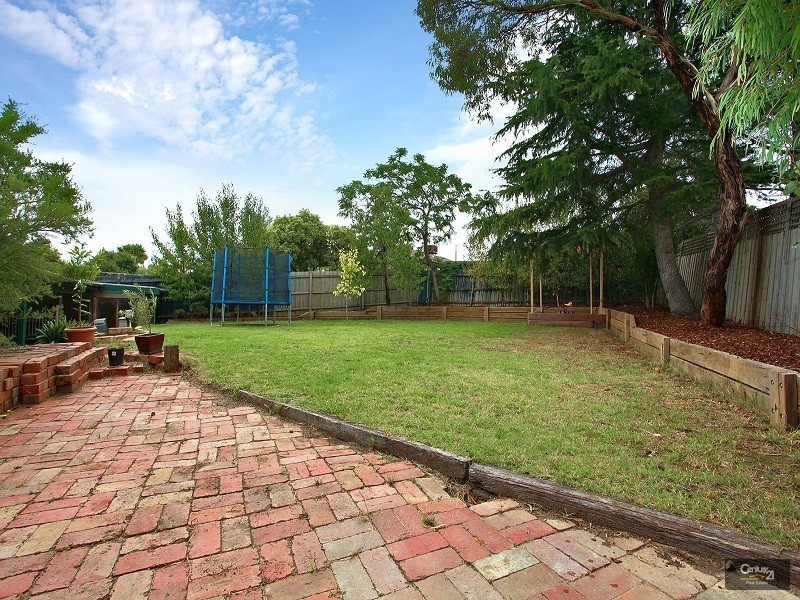 9 Patterson Court, Endeavour Hills VIC 3802