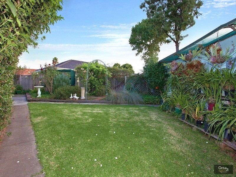 4 Clay Court, Dandenong North VIC 3175