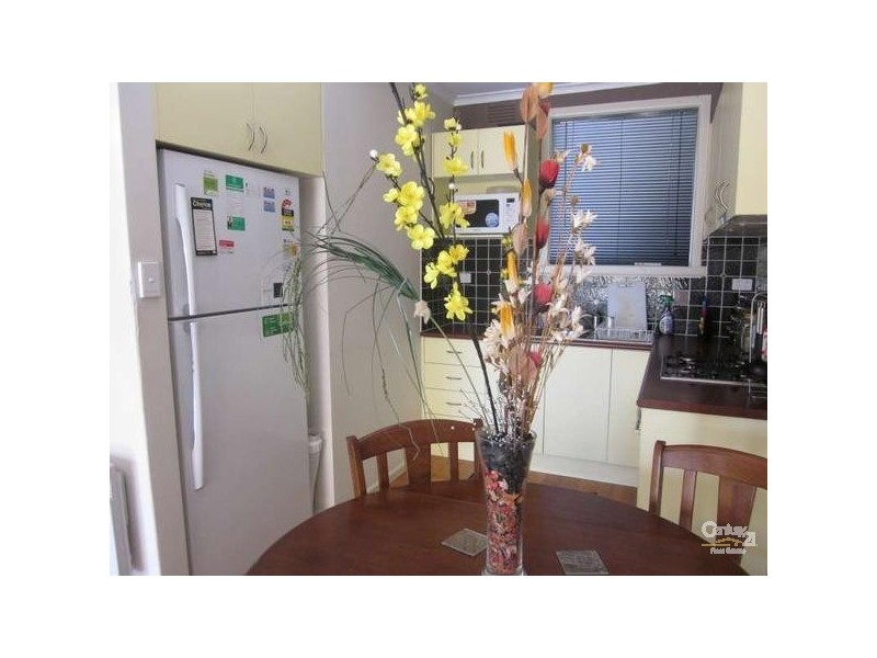 2/32 Vincent Crescent, Noble Park VIC 3174