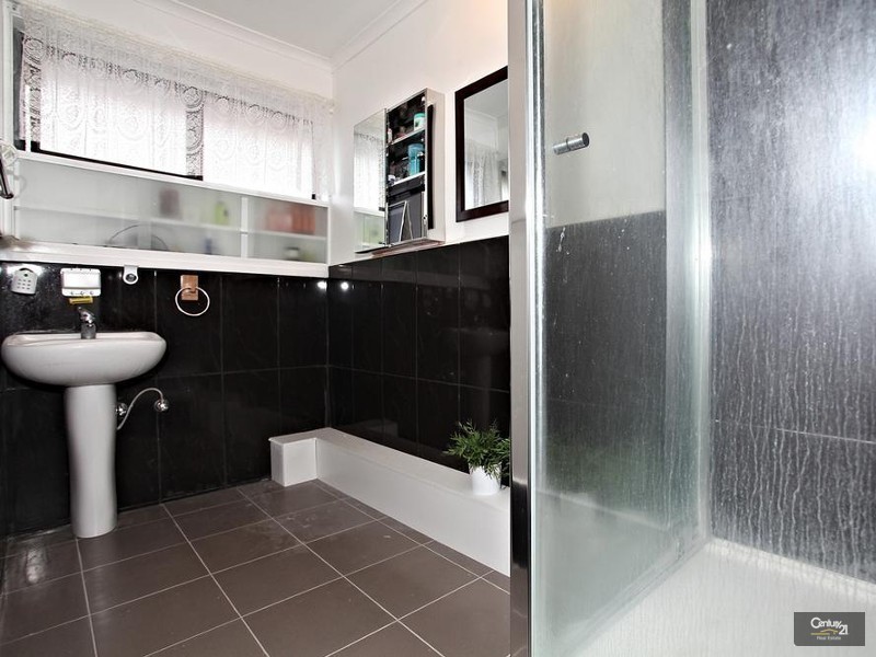 7/15 Close Ave, Dandenong VIC 3175