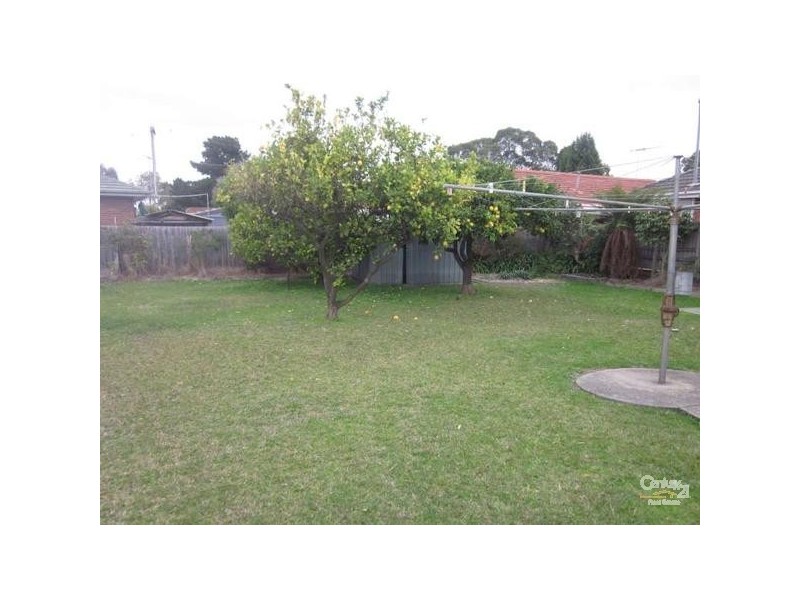 60 Kelvinside Road, Noble Park VIC 3174