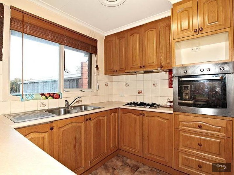 16 Wallarano Drive, Noble Park VIC 3174