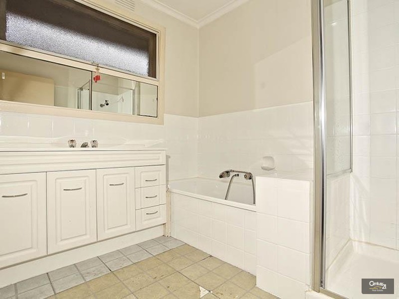 16 Wallarano Drive, Noble Park VIC 3174