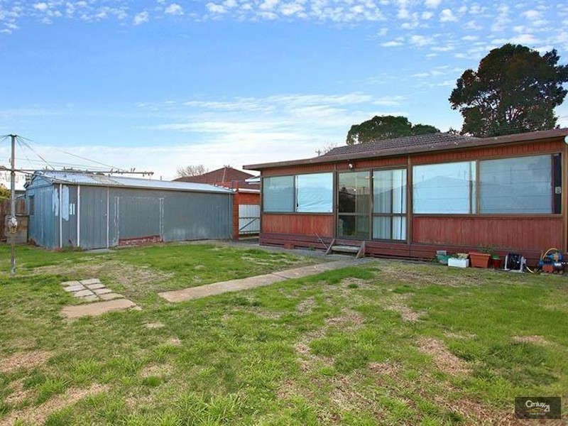 16 Wallarano Drive, Noble Park VIC 3174