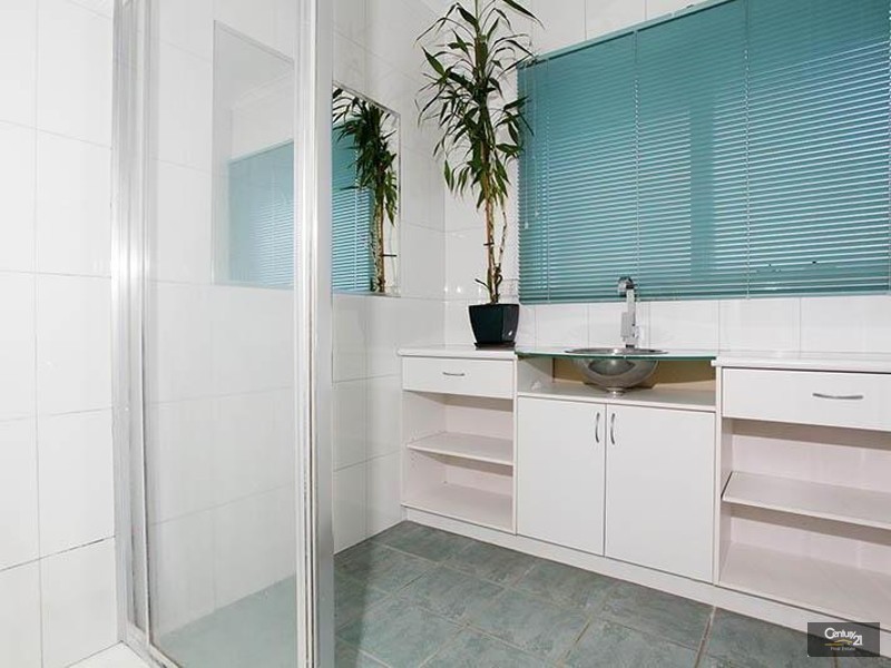 6 Crawford Ave, Dandenong North VIC 3175