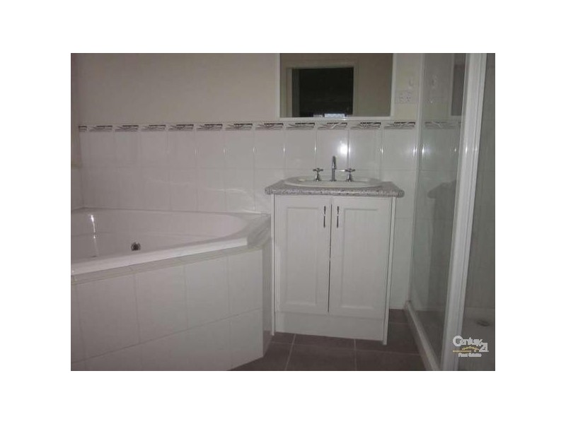 20 Jacaranda Way, Pakenham VIC 3810