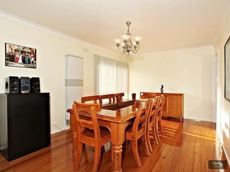 11 Darren Road, Springvale South VIC 3172