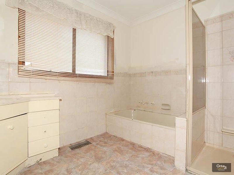 35 Somerset Drive, Keysborough VIC 3173