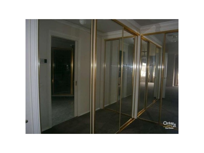 10 Cyril Grove, Noble Park VIC 3174