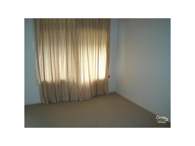 16 Glendale Road, Springvale VIC 3171