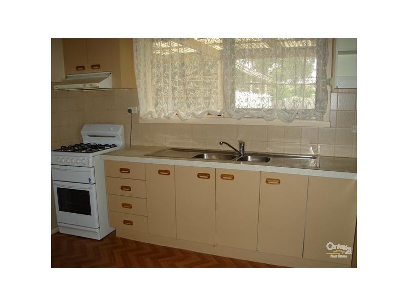 16 Glendale Road, Springvale VIC 3171